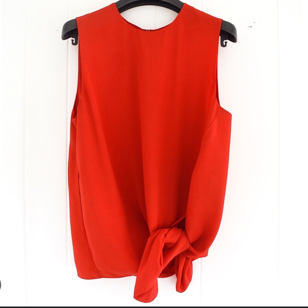 NEW W TAGS! Aritzia Babaton Hopkins Sleeveless Blouse in Flame/Scarlet Size S